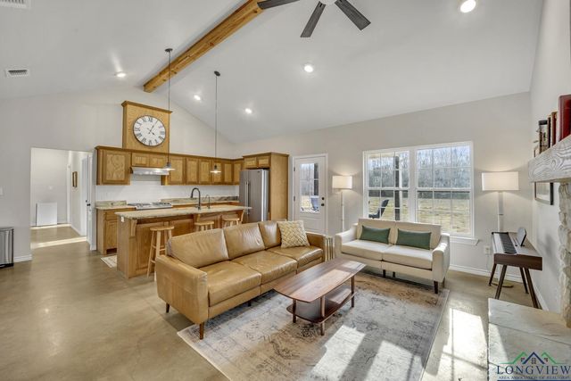 17255 Stella Maris Street, Winona, TX 75792