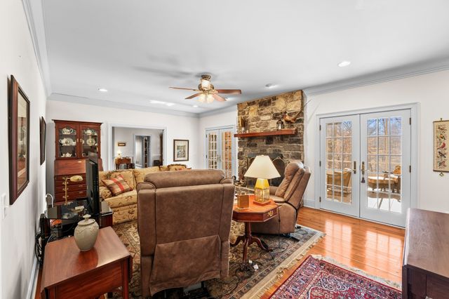 255 PARKS DRIVE, Normandy, TN 37360