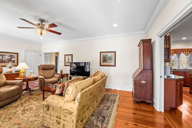 255 PARKS DRIVE, Normandy, TN 37360