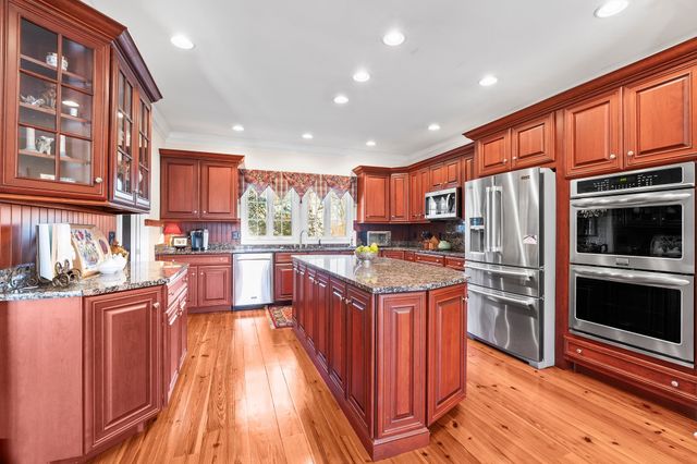 255 PARKS DRIVE, Normandy, TN 37360