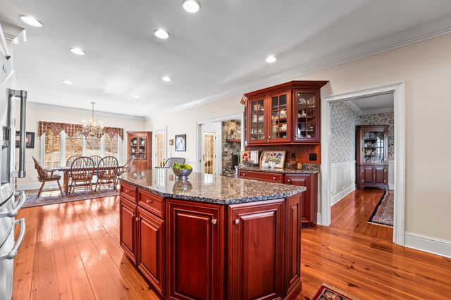 255 PARKS DRIVE, Normandy, TN 37360