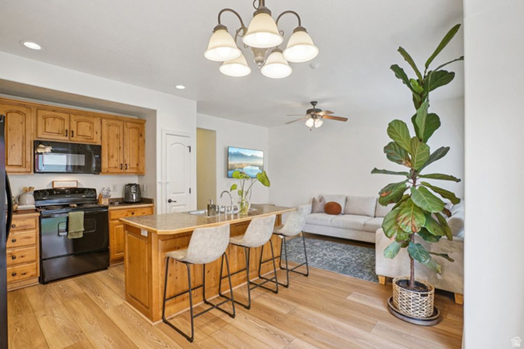 276 S 810 W, Pleasant Grove, UT 84062