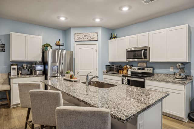 275 Harris Ln, Baxter, TN 38544