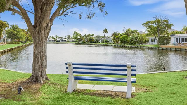 602 SPANISH DRIVE S 115, Longboat Key, FL 34228