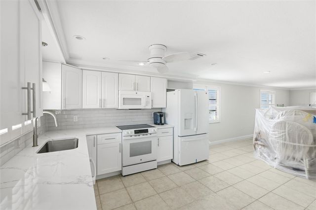 602 SPANISH DRIVE S 115, Longboat Key, FL 34228