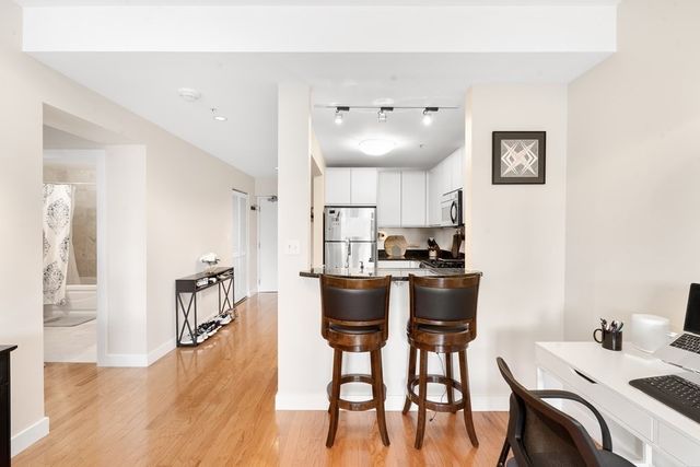 15 Waltham B505, Boston, MA 02118