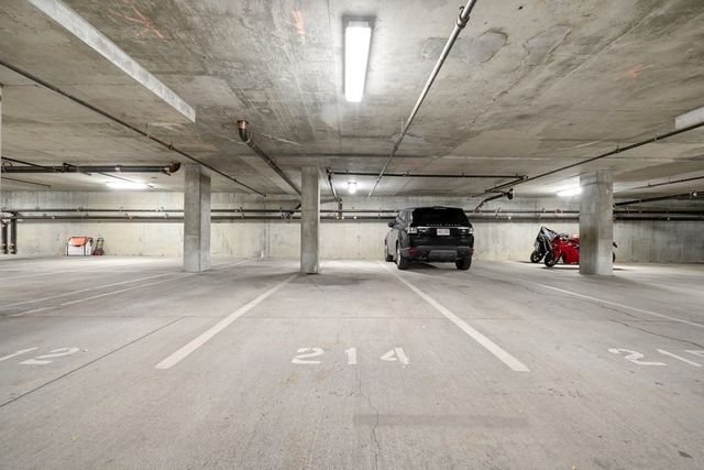15 Waltham B505, Boston, MA 02118