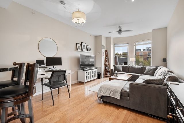 15 Waltham B505, Boston, MA 02118