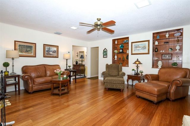 1607 PINAR DRIVE, Orlando, FL 32825