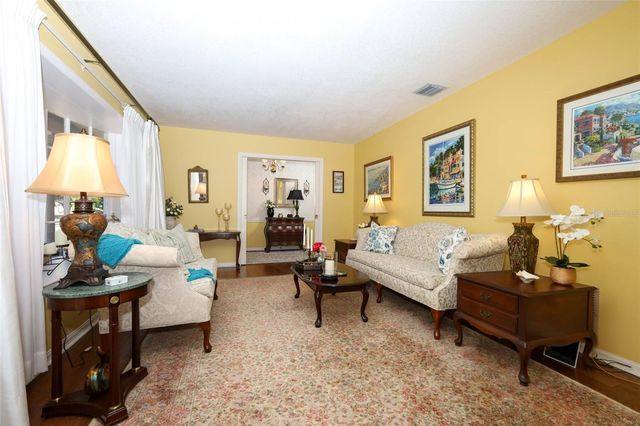 1607 PINAR DRIVE, Orlando, FL 32825