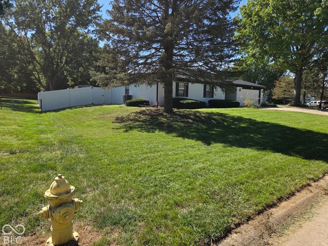 455 Pleasantview Boulevard, Greenwood, IN 46142