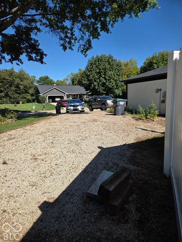 455 Pleasantview Boulevard, Greenwood, IN 46142