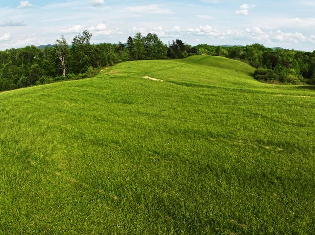 1600 Sandhill Road, Irvine, KY 40336