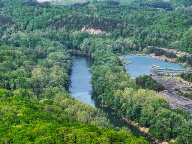 1600 Sandhill Road, Irvine, KY 40336