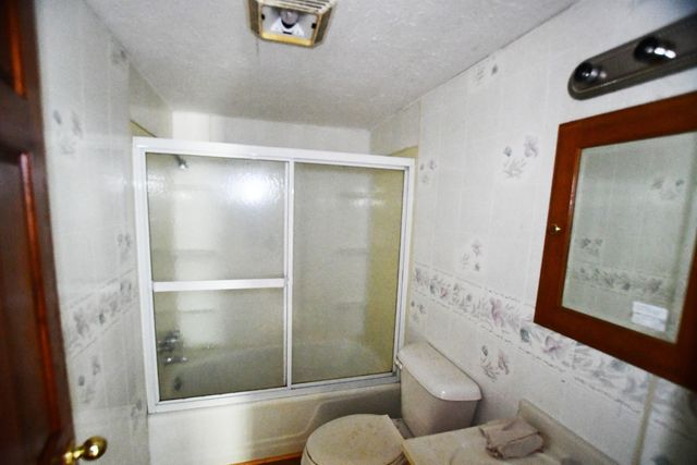 1600 Sandhill Road, Irvine, KY 40336