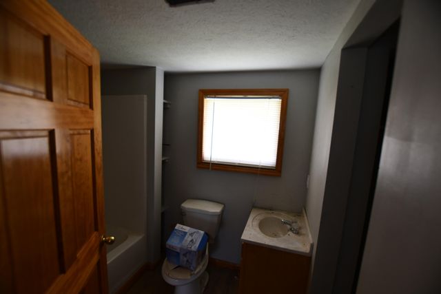 1600 Sandhill Road, Irvine, KY 40336