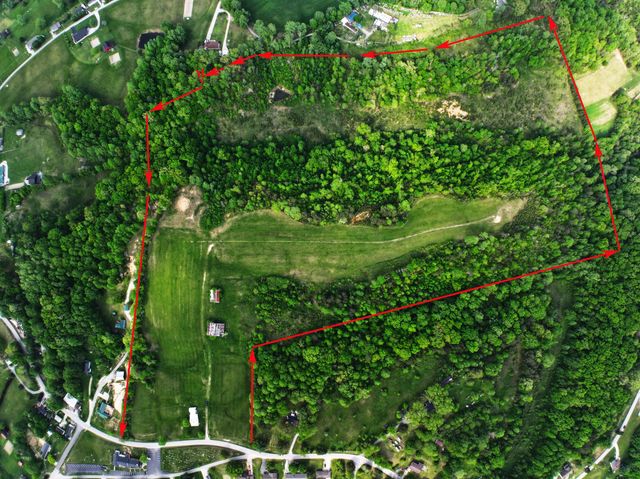 1600 Sandhill Road, Irvine, KY 40336