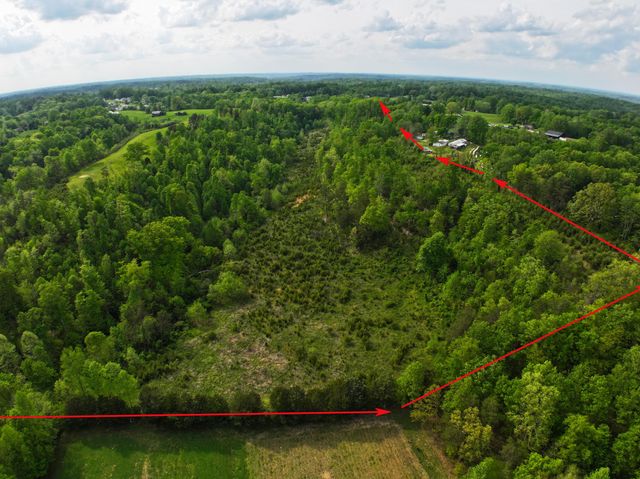 1600 Sandhill Road, Irvine, KY 40336