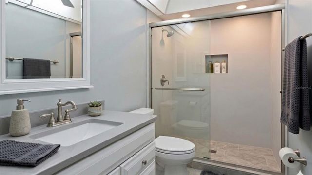 202 46TH AVENUE TERRACE W 404, Bradenton, FL 34207