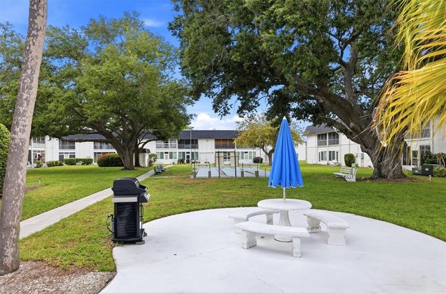 202 46TH AVENUE TERRACE W 404, Bradenton, FL 34207