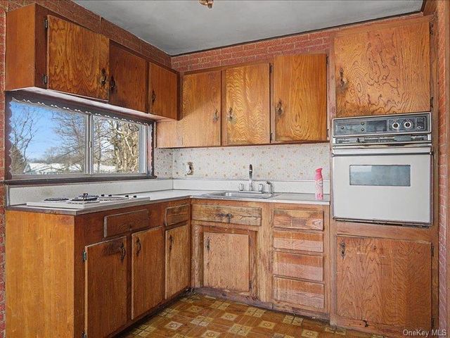 4 Maple Lane, Monroe, NY 10950