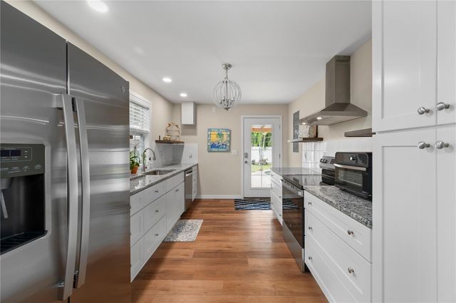 717 W MARION AVENUE, Punta Gorda, FL 33950