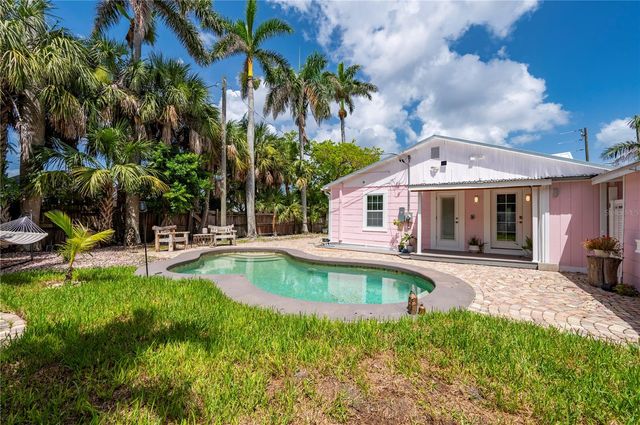 717 W MARION AVENUE, Punta Gorda, FL 33950