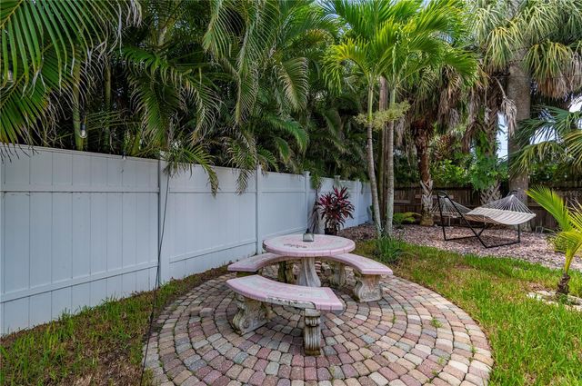 717 W MARION AVENUE, Punta Gorda, FL 33950