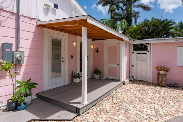 717 W MARION AVENUE, Punta Gorda, FL 33950