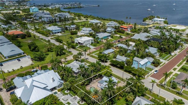 717 W MARION AVENUE, Punta Gorda, FL 33950