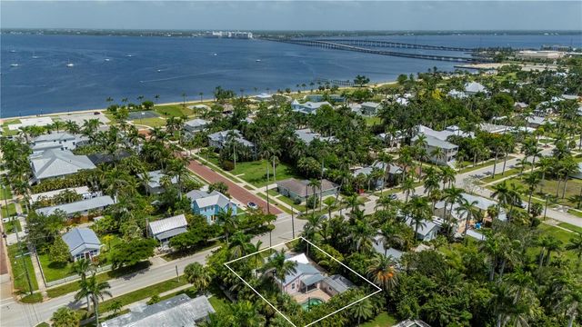 717 W MARION AVENUE, Punta Gorda, FL 33950