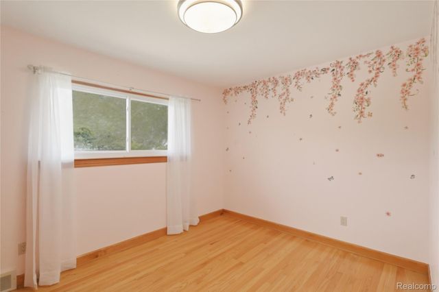 3125 Hedge Drive, Sterling Heights, MI 48310