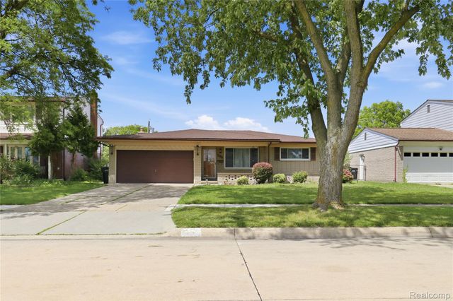3125 Hedge Drive, Sterling Heights, MI 48310