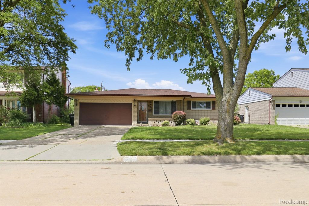 3125 Hedge Drive, Sterling Heights, MI 48310