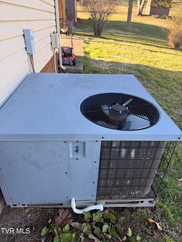 111 Church Street, Surgoinsville, TN 37873