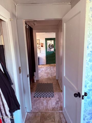 111 Church Street, Surgoinsville, TN 37873