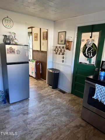 111 Church Street, Surgoinsville, TN 37873