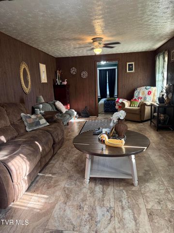 111 Church Street, Surgoinsville, TN 37873