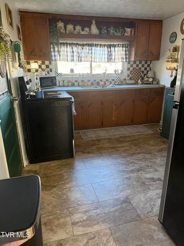 111 Church Street, Surgoinsville, TN 37873