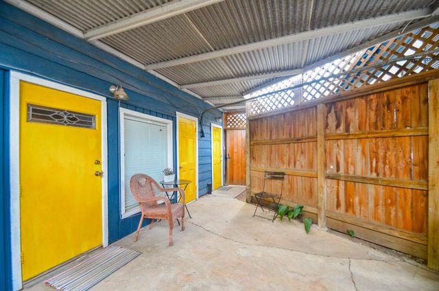 3211 Beauchamp Street, Houston, TX 77009