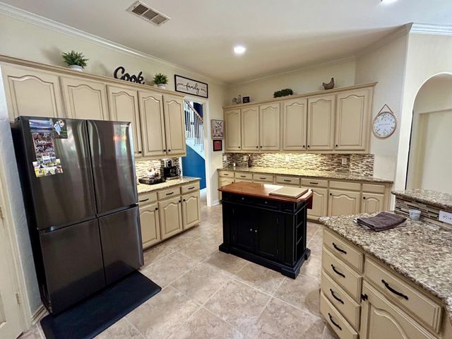2300 High Pointe Drive, Corinth, TX 76210