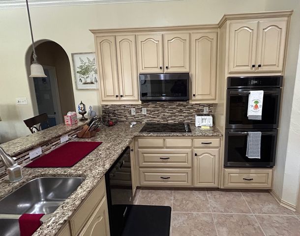 2300 High Pointe Drive, Corinth, TX 76210