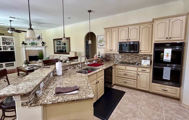 2300 High Pointe Drive, Corinth, TX 76210