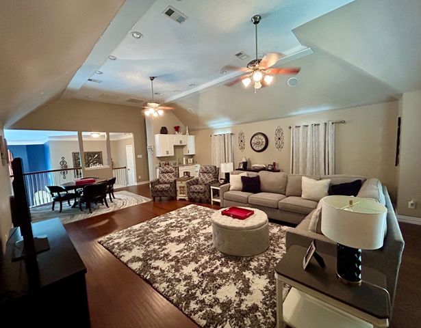 2300 High Pointe Drive, Corinth, TX 76210