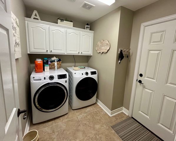 2300 High Pointe Drive, Corinth, TX 76210