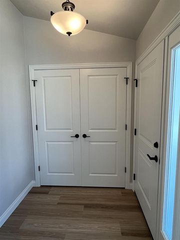 1430 CAROLINE DRIVE, New London, WI 54961