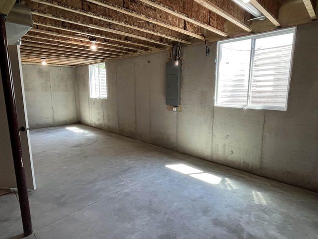 1430 CAROLINE DRIVE, New London, WI 54961