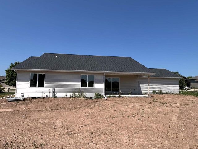 1430 CAROLINE DRIVE, New London, WI 54961
