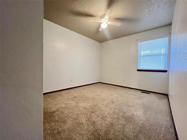 936 W Tesio Way, Mustang, OK 73064