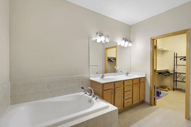 12585 74th Avenue N, Maple Grove, MN 55369